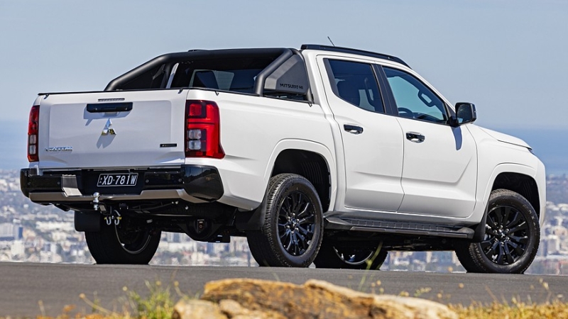 Обновлённый Mitsubishi L200: первые изображения